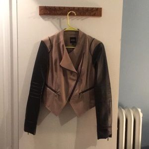 brown and black leather jacket